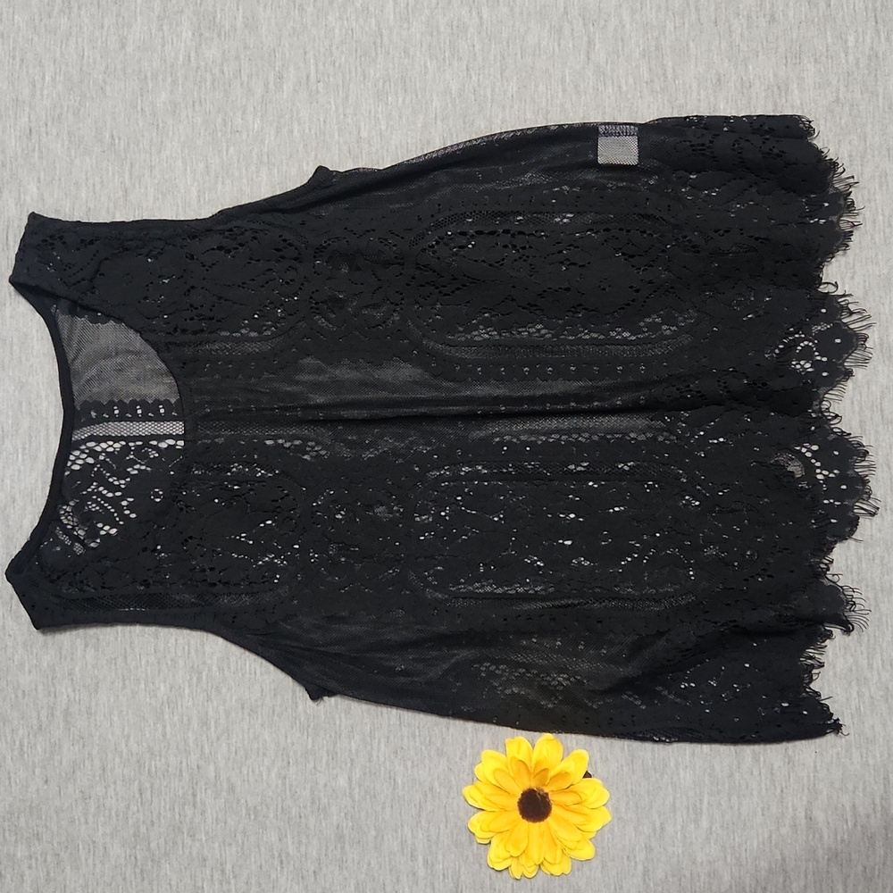 Vintage Y2K Black Sheer Lace Sleeveless Summer Tank Top Blouse Layering Shirt